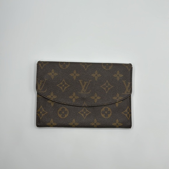 Louis Vuitton Wallet - Picture 2 of 10